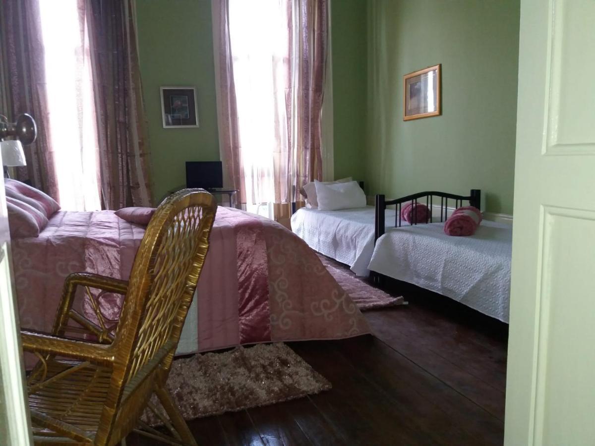 Casa Dragao Bed & Breakfast Porto Luaran gambar